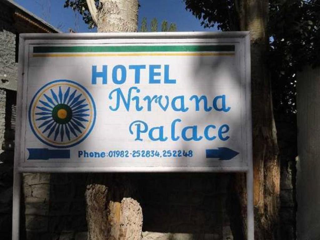 Hotel Nirvana Palace Leh Kültér fotó